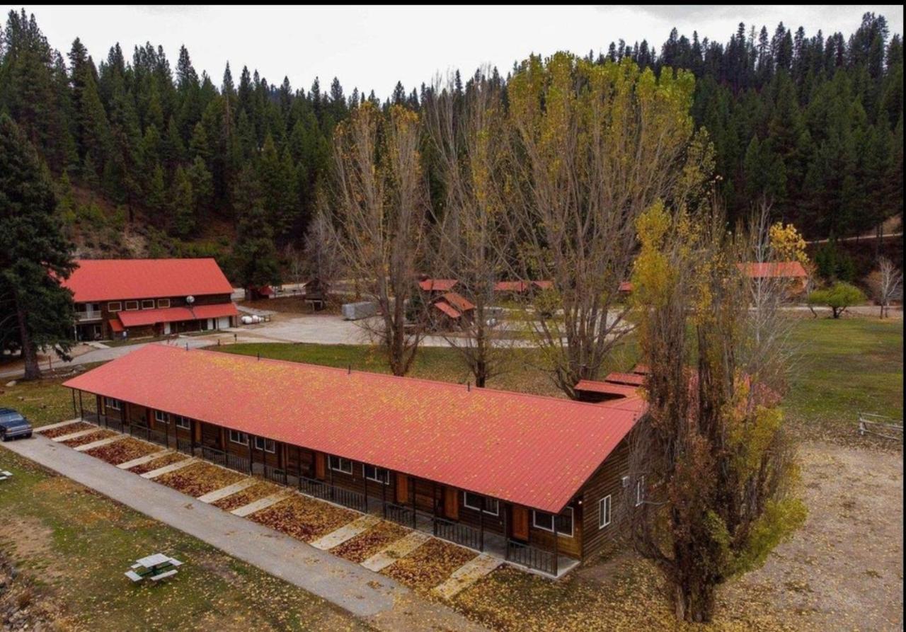 Lowman Southfork Lodge - Riverside Inn מראה חיצוני תמונה