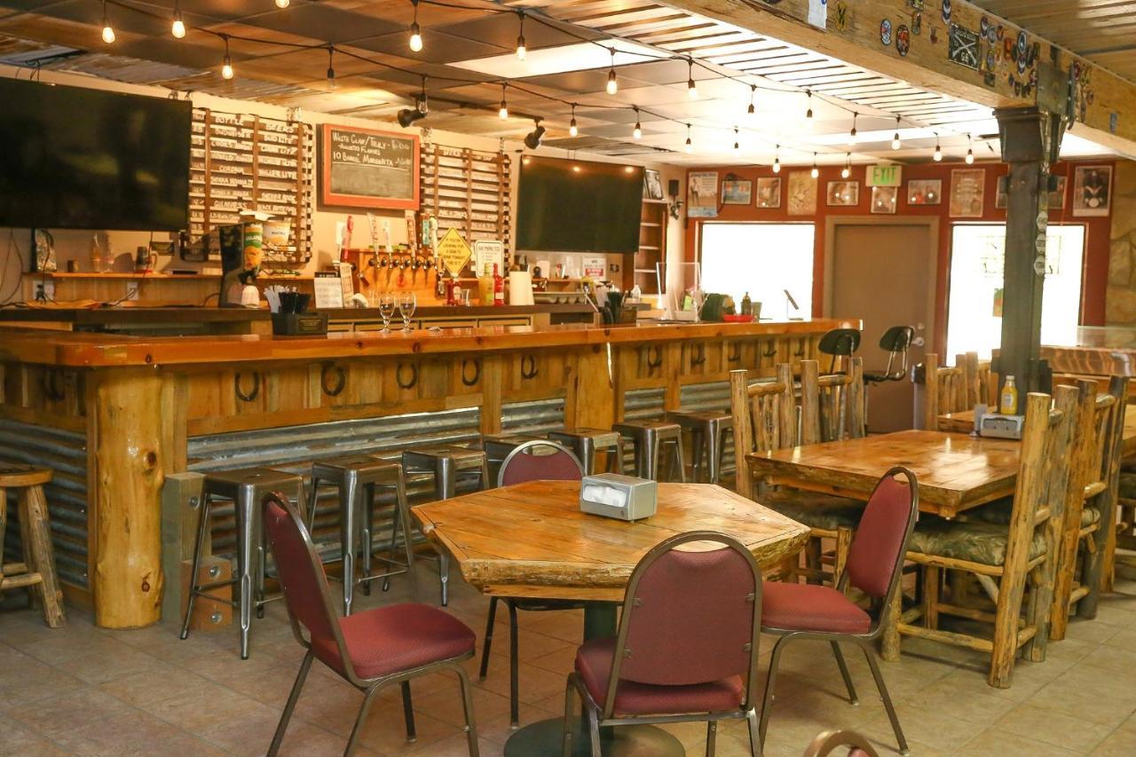 Lowman Southfork Lodge - Riverside Inn מראה חיצוני תמונה